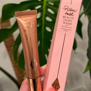 Charlotte Tilbury Highlighter Wand